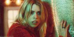 familydontendwith-blood:  dalailamaeinthetardis:  sherlockianfromgallifrey:  Rose was so shocked the first time she saw 10 because she could’ve sworn she’d seen that face before  NO SHUT UP  MY HEART 