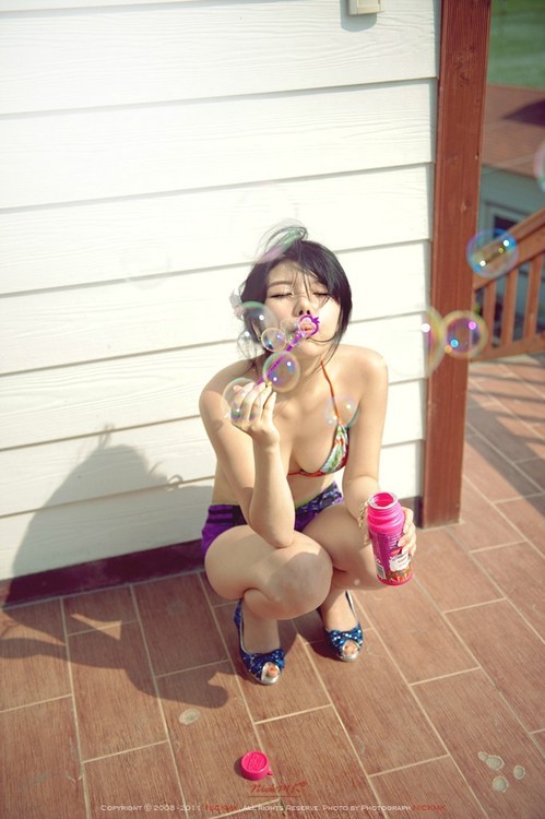 yummmyasians:  She can sure blow.. ♋YummmyAsians♋