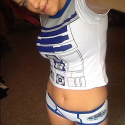 xdominox4:  What do y’all think of my R2D2 underoos?!?   Were do i get these for my lady