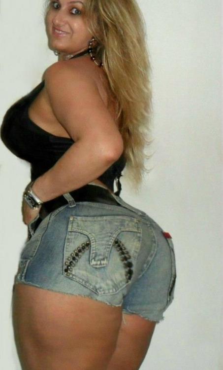  Now that’s a thick body http://www.bigbootyclub.com/free.htm adult photos