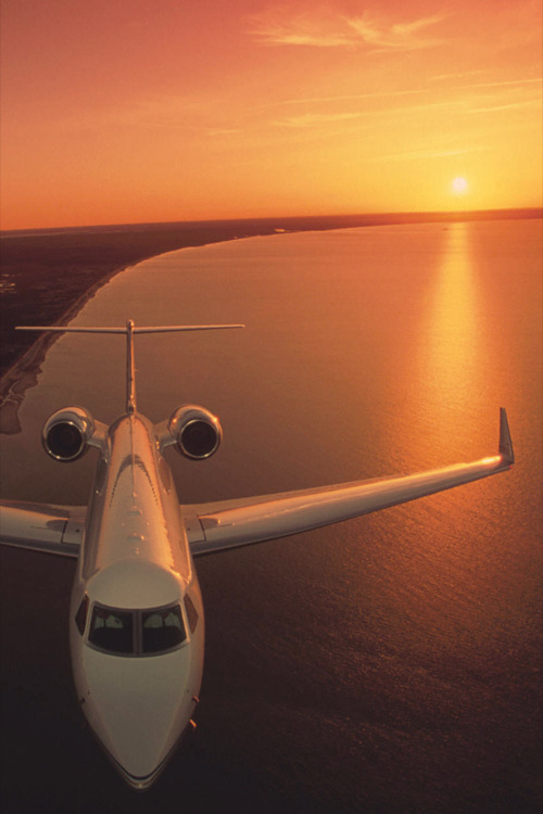 fuckyeahthebetterlife:  Gulfstream G550  porn pictures