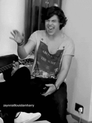 Eu cantando minha musica favorita :