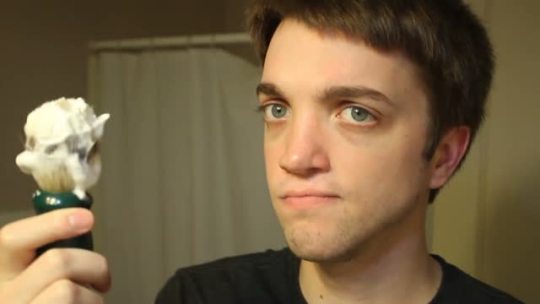thankyousirmayihaveanother:  beepish:  can we just. take a moment.  We can take a lot of moments. 