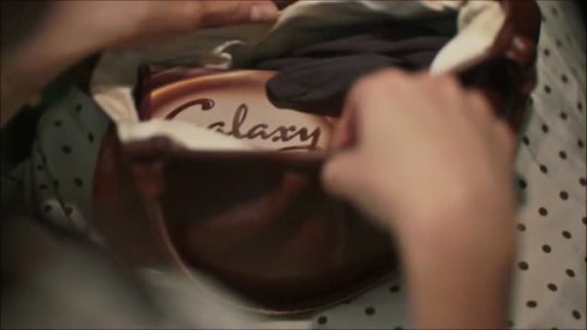 convixial:  lesbianpearl-deactivated2014121: 2013’s Galaxy Chocolate Ad featuring Audrey Hepburn  They made her CGI… like that isn’t a real person, that’s Audrey Hepburn made by a computer…..   …I’m kinda unnerved