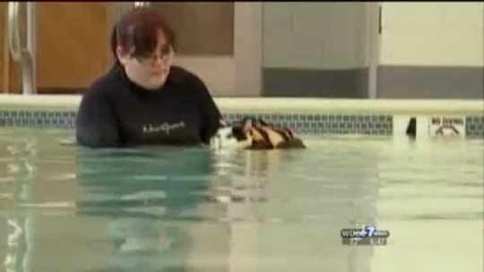 videohall: News Anchor in my area loses it over a Fat Cat that likes to swim. 