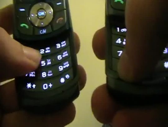  videohall: This guy plays the tune of Jason Mraz - “I’m Yours” using two Nokia Phones 