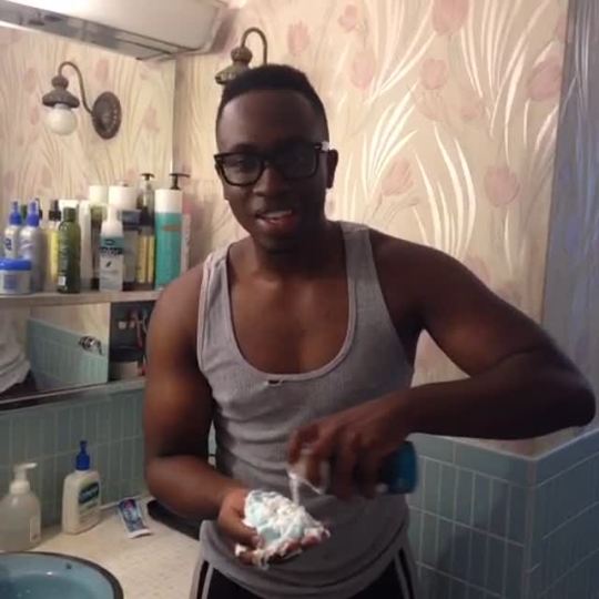 yemi775:  videohall:  SMACK CAM.  my dad would shoot me haha. 