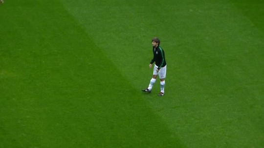 fxckharryz:  larryamour:   Louis training at Celtic Park 08/09/13 (when WMYB came on)  his reaction when WMYB came on is literally me every time I hear one of their songs in public   That’s so cute. 