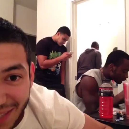 weloveshortvideos:  Gaaayyy - Vine By: Daniel Zavala 