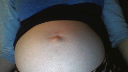 littlemissnoteverything:  My baby girl going crazy in my belly button! (she’s usually