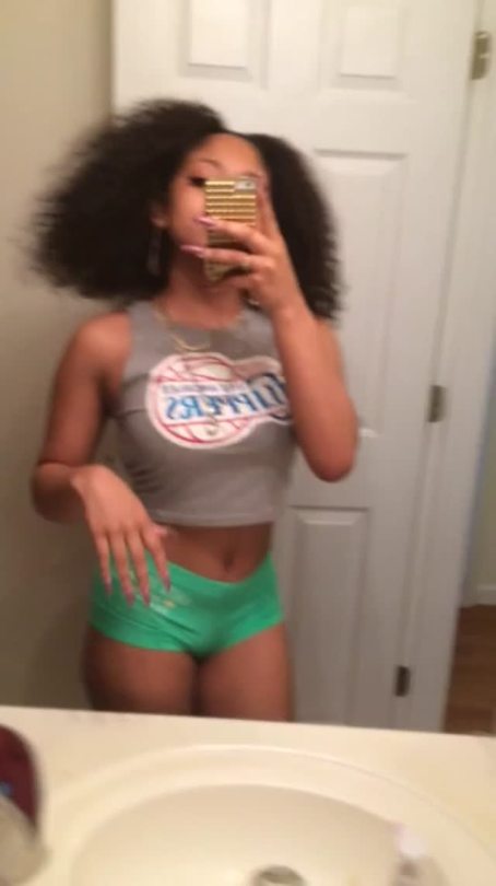 tinysupreme:  bbygirl.