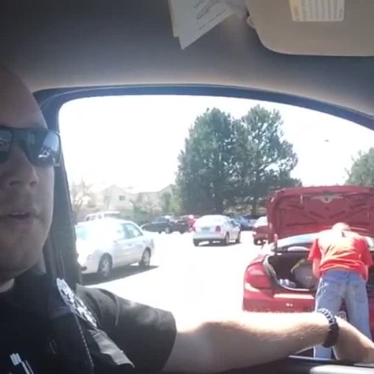 weloveshortvideos:  THIS COP IS TOO REAL - Vine by Officer Daniels 