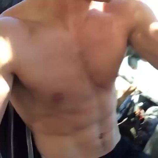 vinegod:  Getting into cougar’s cars (pt. 1) by LoganPaul 