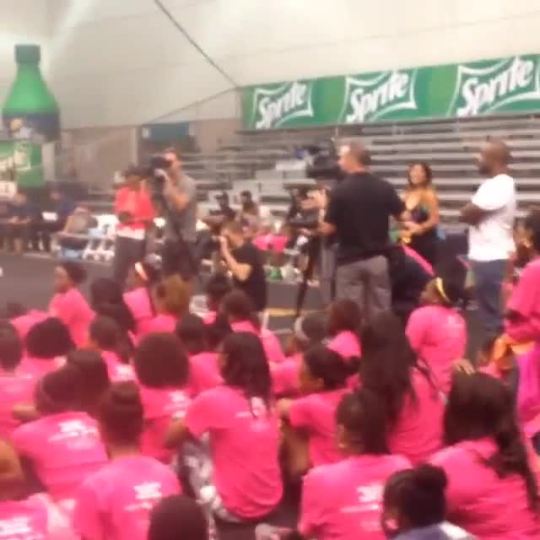 jasminev-news:  June 29th: Jasmine at Pretty Girls Sweat expecience 