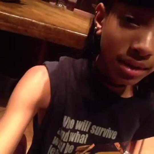 XXX vinebox:  Willow Smith made this Vine about photo