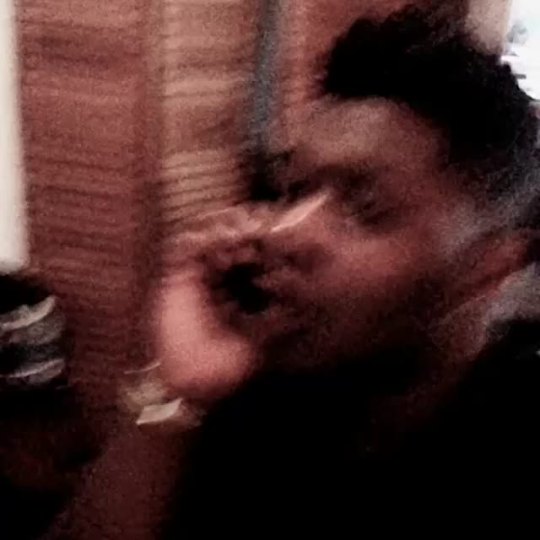 vinebox:  On the phone with a crazy gf