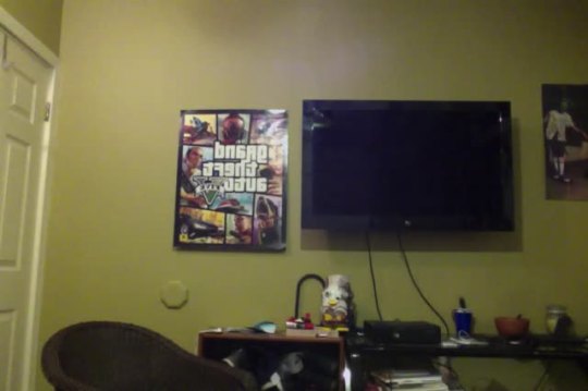 payoklas1325:hip-hop-lifestyle:  im dancing to commence the blazing of the weed 
