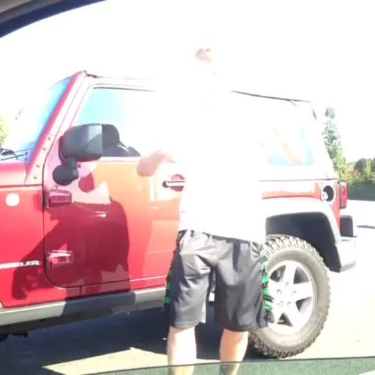 vinebox:  White boy shmoney
