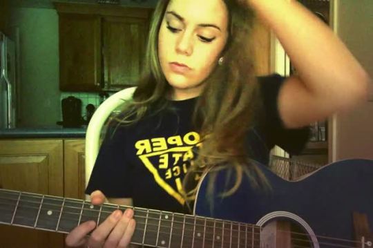 myworldupsidedown7:  Pumped Up Kicks- Foster The People (Cover By Briana Aprigliano)