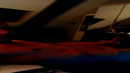 kikboy12-blog:  Little dark :( But sexy cum vid