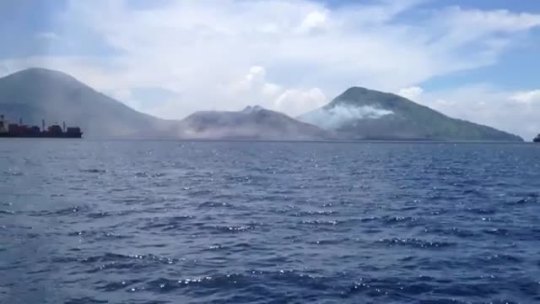 The eruption of Mount Tavurvur - 8/29/14 adult photos