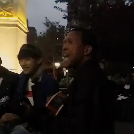 bethe1all4one:  mnetamerica: #B1A4 did a surprise street performance in #WashingtonSquareGarden