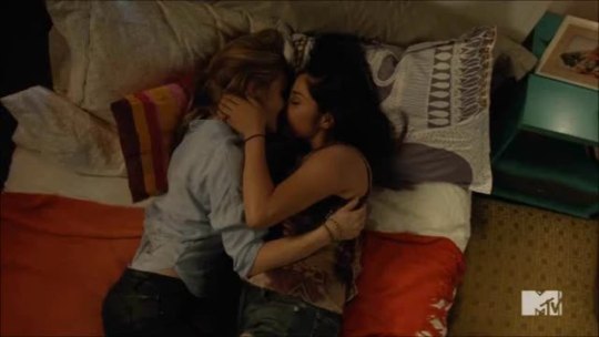 omgdanvers:   Faking it - All Reamy Kisses (Season 2A) ♥ 