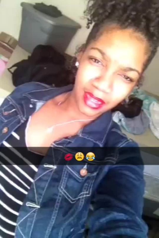 jjsinterlude:  Snap chattin’ again lol