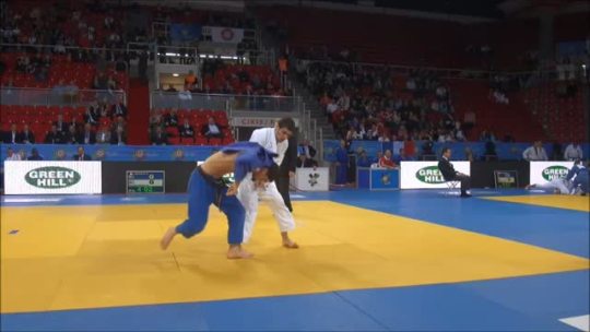 mma-gifs:  judoeju: Beautiful Juji gatame in the air  Pretty sure that arm is destroyed. Dude was tapping before the roll