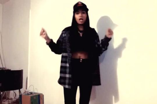 londonzhiloh:  Mood.