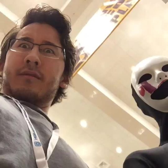 jess-iplier:  markiplier-jacksepticeye-fangirl:  youtubesmi1es:  thedarkiplier:  m0shiplier:  I watch this when I’m sad because, why not.  This is my favorite mark vine ever, hands down.  Ahahahha  i watch this about 57 times at any given moment and