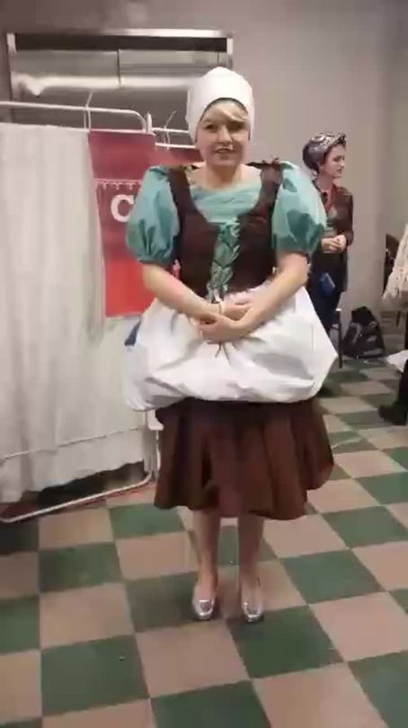 cosplaysleepeatplay:  Brilliant Cinderella Transformation costume by Bubbly Bee Cosplays