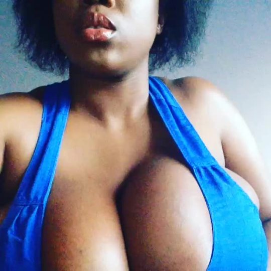 dinky1975:  i-luv-thick-bitches:  captaincharge:  dktastic:Oh Maserati….  😘😘😳😳👀👀😋😋😋  FOLLOW CAPTAINCHARGE.TUMBLR.COM IF U LUV THICK BITCHES!!!  Follow I luv thick bitches  Stack wow