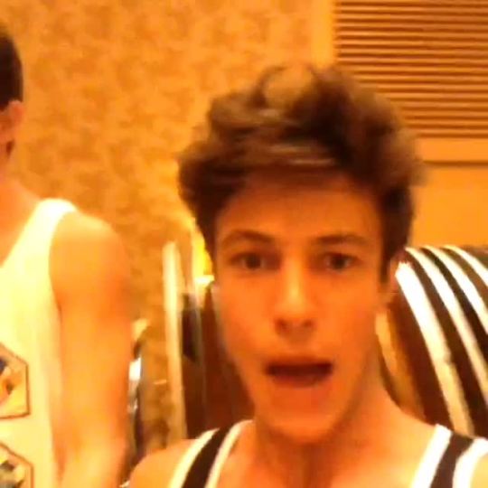 reachforthestarssx:  Still my favorite vine ever