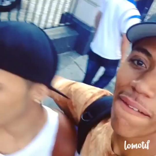 lightskinnedboys:  Coupling