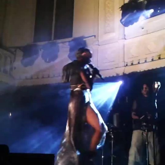 everybodylovesfkatwigs:  FKA twigs dancing porn pictures