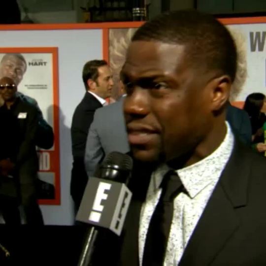 prizboy:aka17black:Kevin Hart’s reaction after being told that Zayn left One Direction!“hold