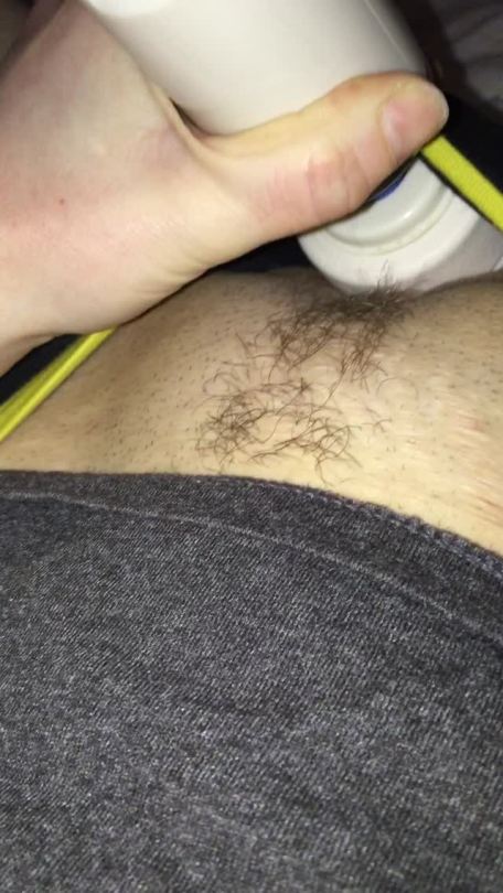 msjigglypuffs:  Sunday morning orgasm and wetness! I’m so fucking horny!