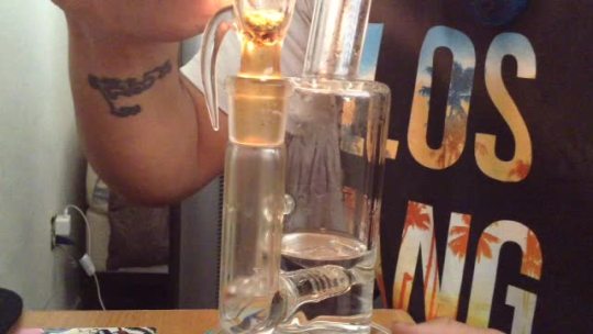 burninggreen:  Anyone else like the sound a bong makes? 