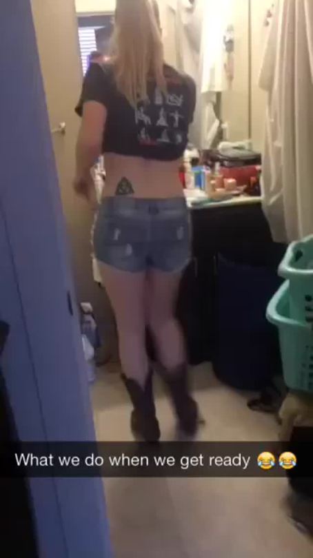 cowboybootsandcountrydudes:This morning while brushing my teeth  Hahahah get it girl