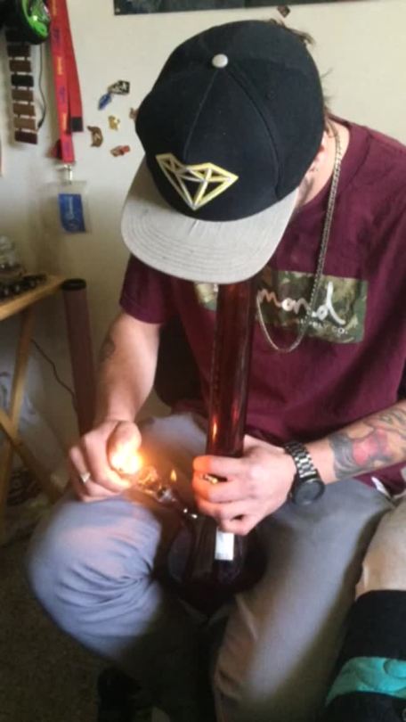 ladyabigale:  whospilledthebongwater:  chica–hamburguesa:  achickwithapipe:  wutangkilllabeez: