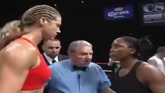 thesoftghetto:  thaunderground:  ubleedred:  brownglucose:  stayingwoke:  A way better fight than the Manny and Floyd fight.  I still didn’t see that coming tho.  She got knocked the fuck out.  Wow! I’d pay whatever to see that! I wouldn’t even