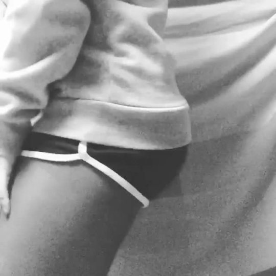 yewon-sexy:  욥!
