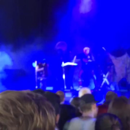 loveyouclaire:   Grimes performing ‘Nightmusic’ @ Klipsch Music Center. Noblesville,