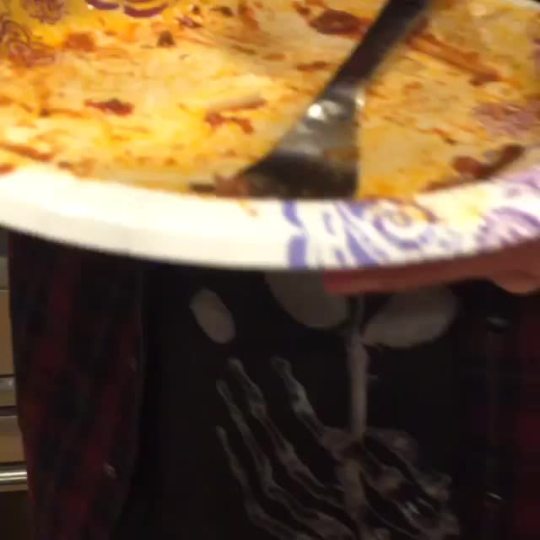 my-anthem-is-kellin-quinn:  “spaghetti is like the cheapest thing.”