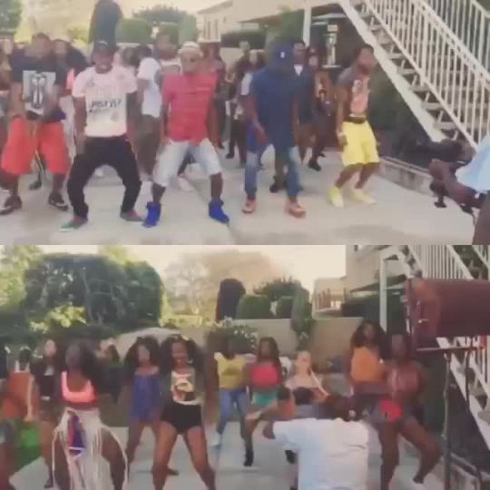 xenolithia:  stoicdaydreamer:  loc-gawdess:  yappanese:  viewjamaica:  New dance 😃💃🙌 love it Dancehall Macarena! Squad learn this new dance!💃 via @ele.sia @bettyrox ’s new dance - Dancehall Macarena 👉  #DancehallCulture ━━━━━━━━━━━━━━━━━━━