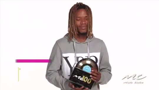 imasportshoe:  Fetty Wap receives award for most watched video (Trap Queen)Damn, I don’t understand how anyone could hate this guy