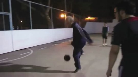 sonypraystation:  weloveshortvideos:  When Grandpa decides to teach the youth of today a lesson…   BROKE ANKLES EVERYWHERE