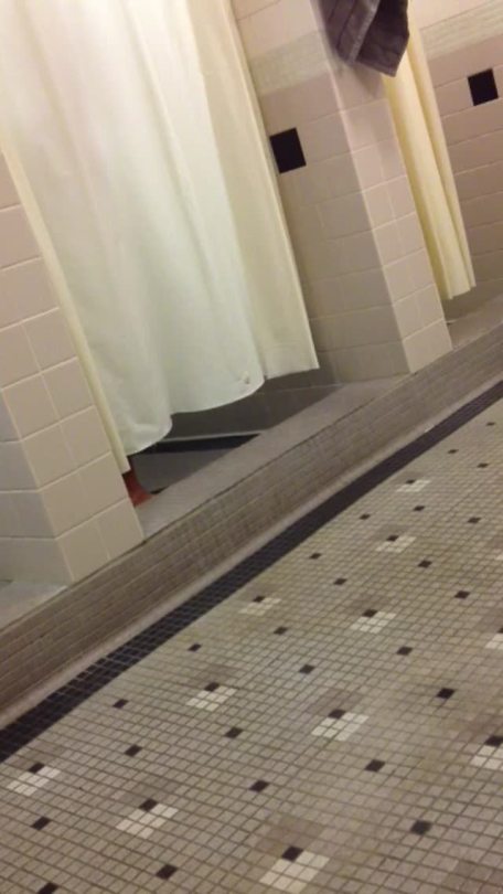 real-spy-vid-lover:  jake2bb: Something about the gym showers; always get a chub