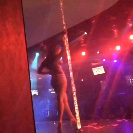 stripper-locker-room:  raincitykittyy:  cryingattheorgy:  moneymotivatedblonde:  gothicstripper:  moneymotivatedblonde:  That stripper pole tho 😍  My club used to have a pole like that, but it was the sketchiest thing. No one dared climb it because